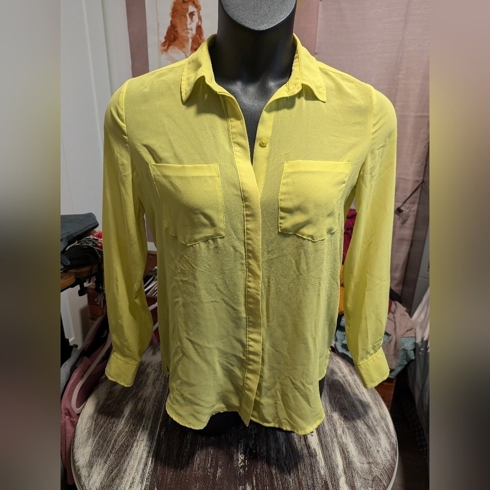 Rock & Republic Chartreuse/Yellow Sheer blouse size 6
